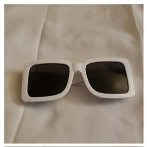 Ladies sunglasses 🕶